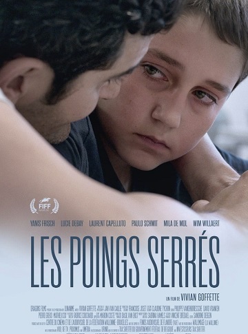 Les Poings serrés